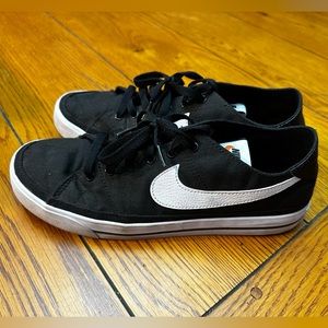 Men’s Nike shoes